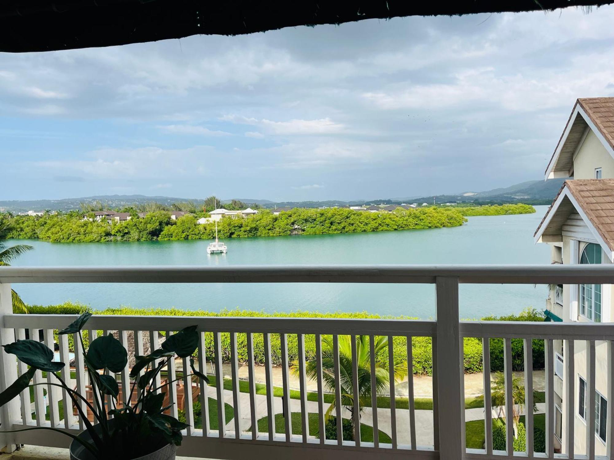 Luxury Apartments And Rooms,The Lagoons Montego Bay Exterior photo
